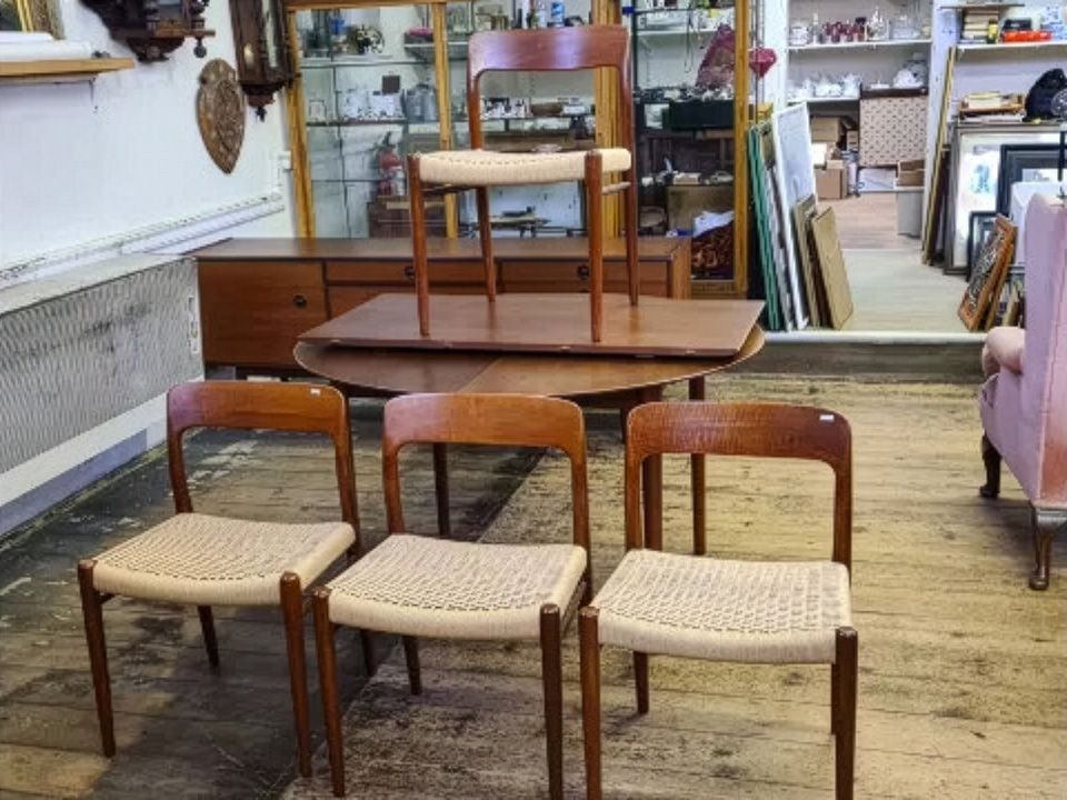 Niels Moller model 75 teak dining chairs and extending table
